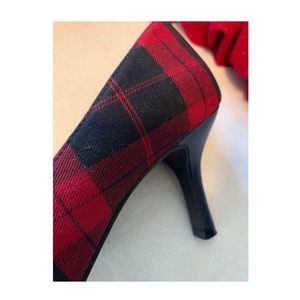 Comfort Plus Predictions Plaid Heels!